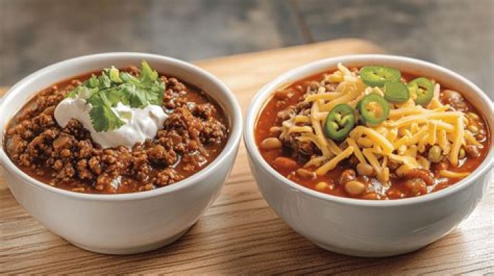What is the difference between Texas chili and regular chili?