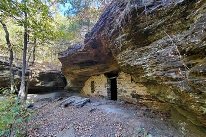 What is the largest state park in Arkansas?