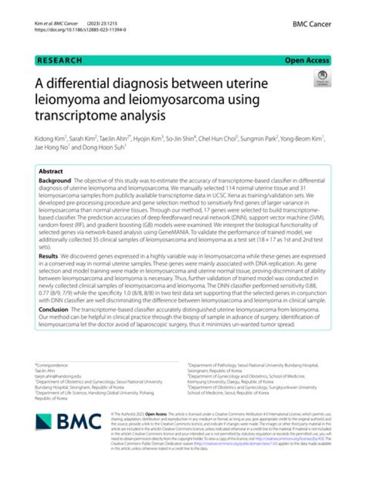 What is the minimum mitotic count required in diagnosing uterine leiomyosarcoma?