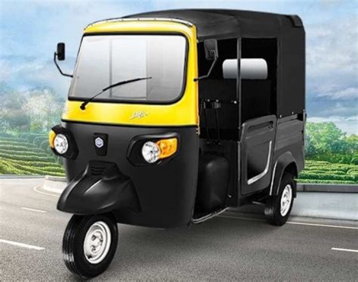 What is the price of Piaggio auto rickshaw?