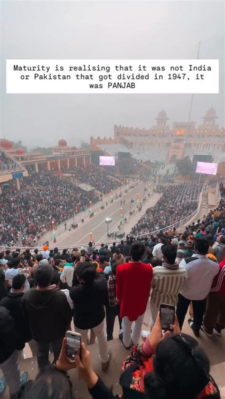What is the religious difference between India and Pakistan?