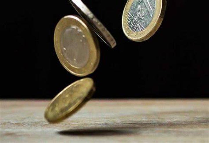 What is the sound of coins dropping?