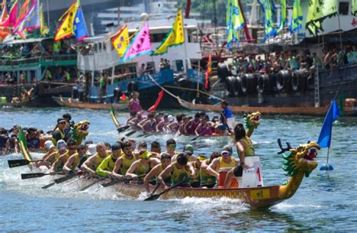 What is the story behind the Dragon Boat Festival?