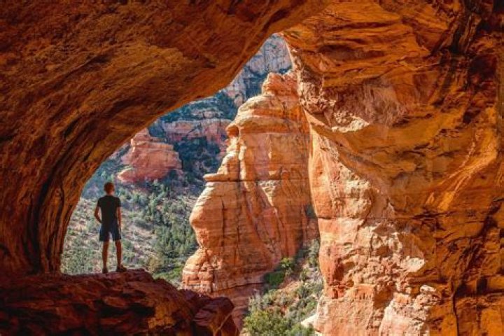What is there to do in Sedona in the morning?