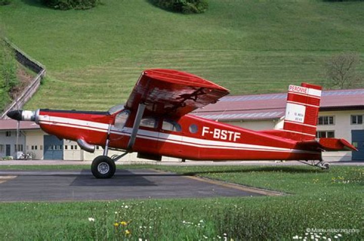What kind of engine does a Pilatus PC-6 have?