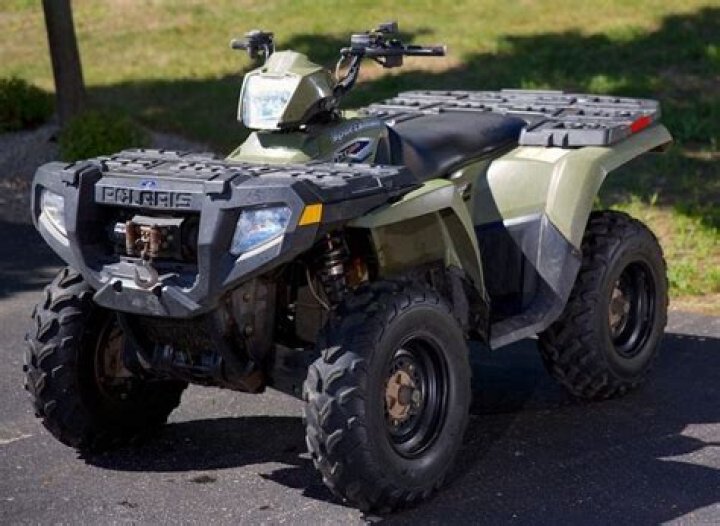 What kind of oil does a 2006 Polaris Sportsman take?