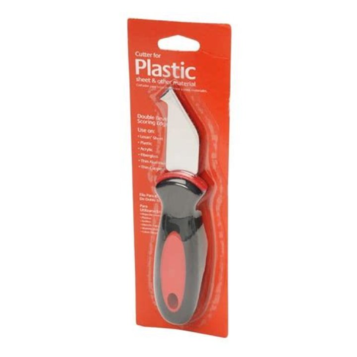 What knife can cut plastic?