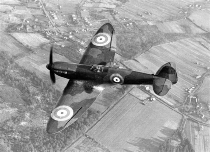 What planes did the Canadians use in ww2?