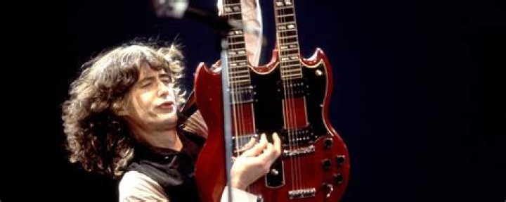 What techniques does Jimmy Page use?