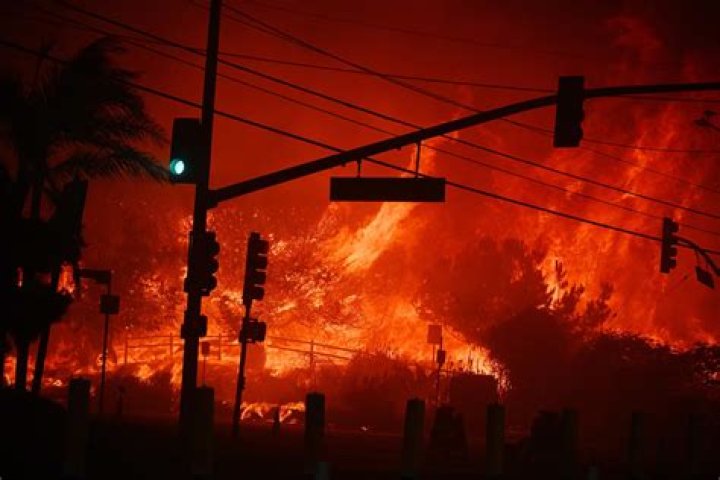 What time is the fire show at the Mirage?