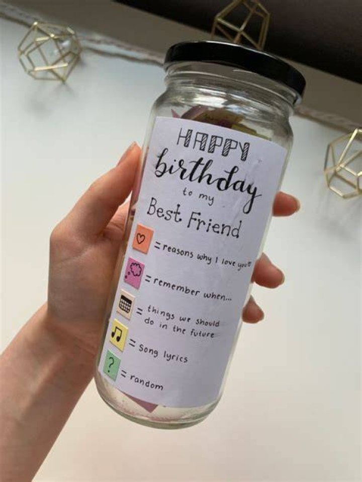 What to gift someone who likes horses?