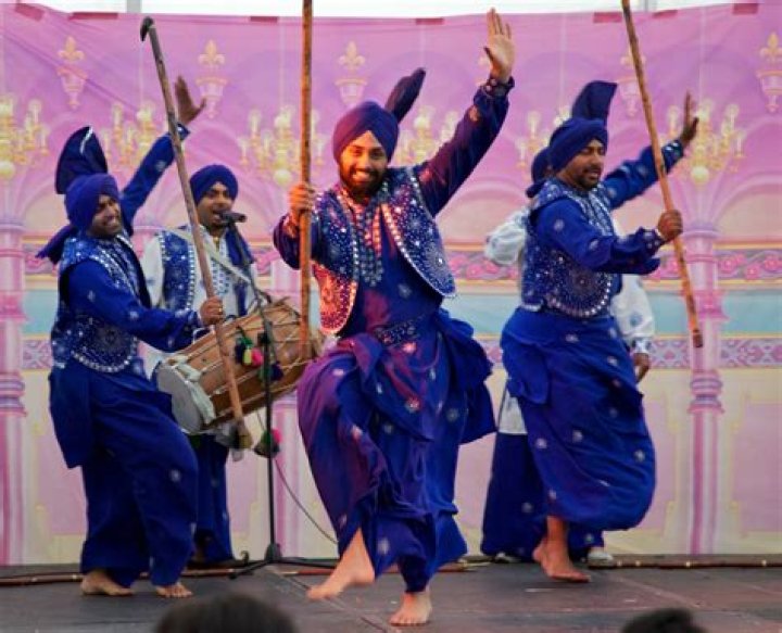 What type of music is used for bhangra?