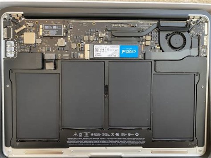 What type of SSD does a MacBook air use?