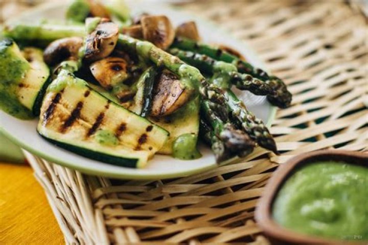 What vegetables go well with seafood?