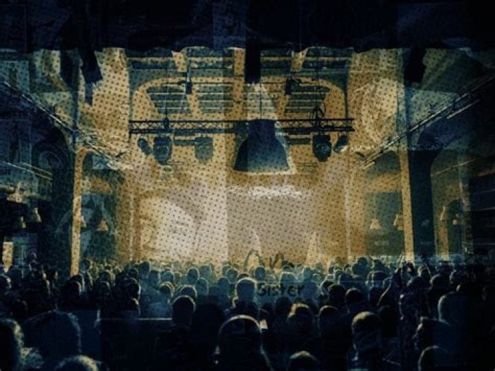 What was the first ever nightclub?