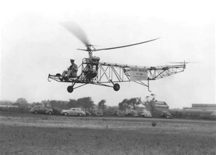 What was the first helicopter used in Royal Ceylon Air Force?