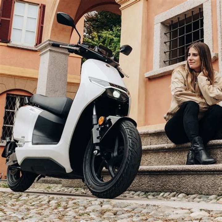 Where are zero motorcycles built?