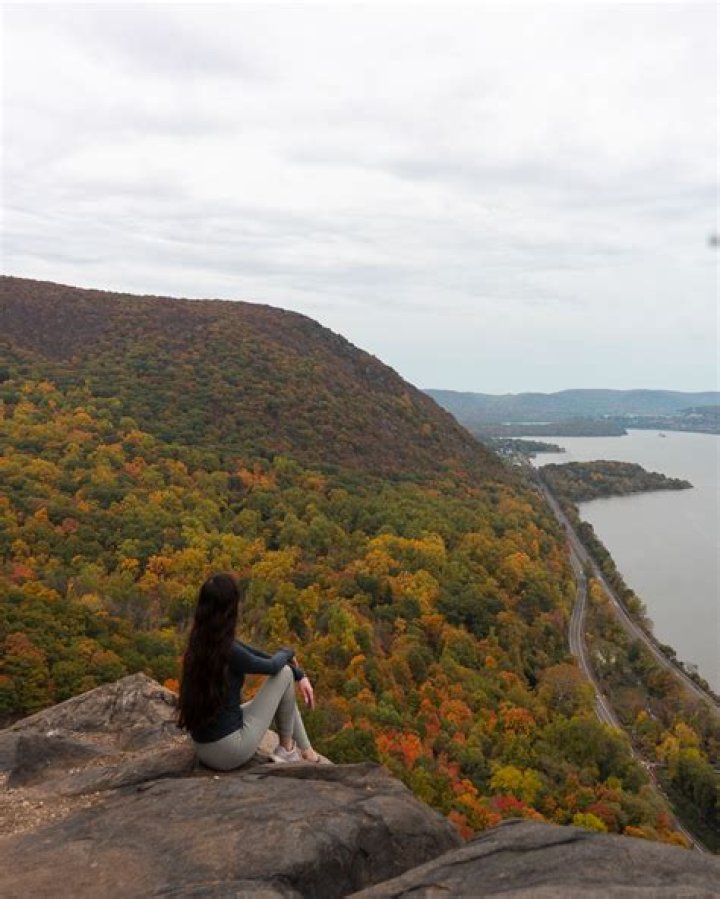 Where do I enter Breakneck Ridge?