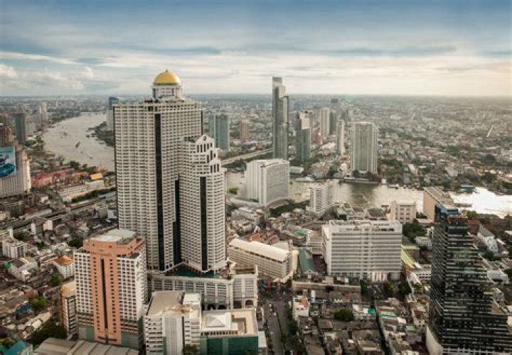 Where is lebua at state tower located?