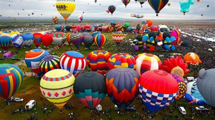 Where is the big balloon festival in New Mexico?
