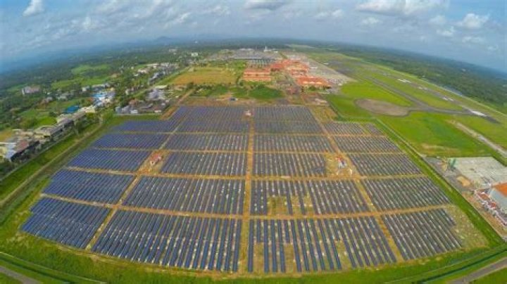 Which airport completely works on solar power?