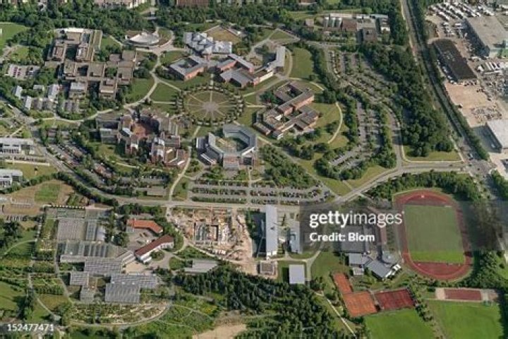 Which city is university of Bayreuth?