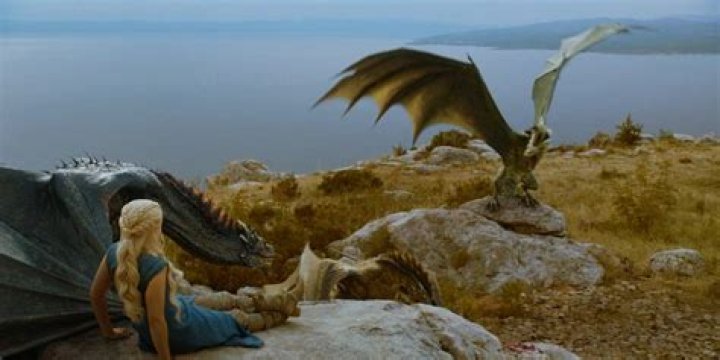 Which episode of got do the dragons hatch?