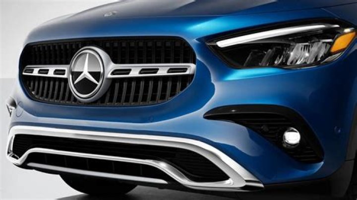 Which Mercedes is cheapest to lease?