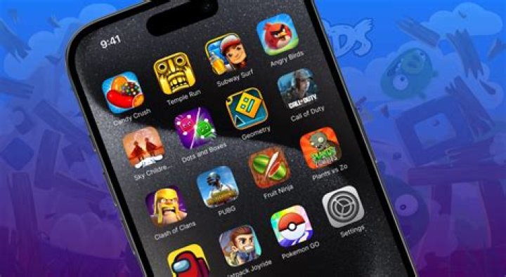 Which mobile game has most online players?