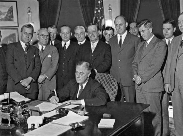 Which New Deal program was agricultural recovery?