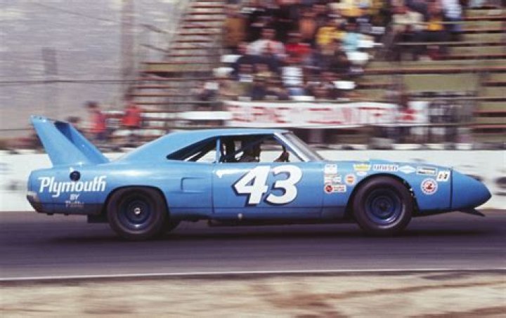 Who drove a Thunderbird in Nascar?