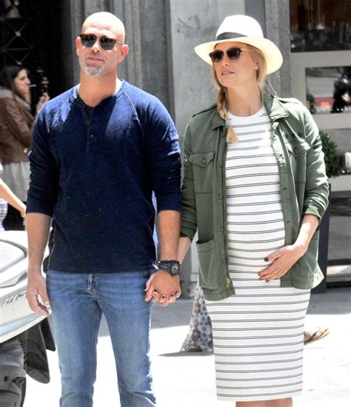 Who is Bar Refaeli husband?