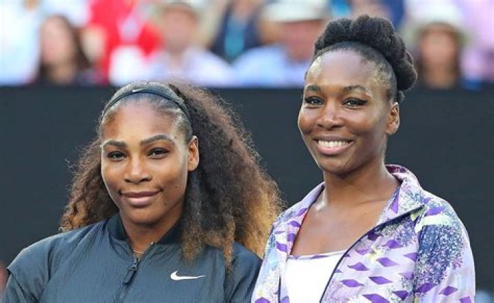 Who is better Venus or Serena?