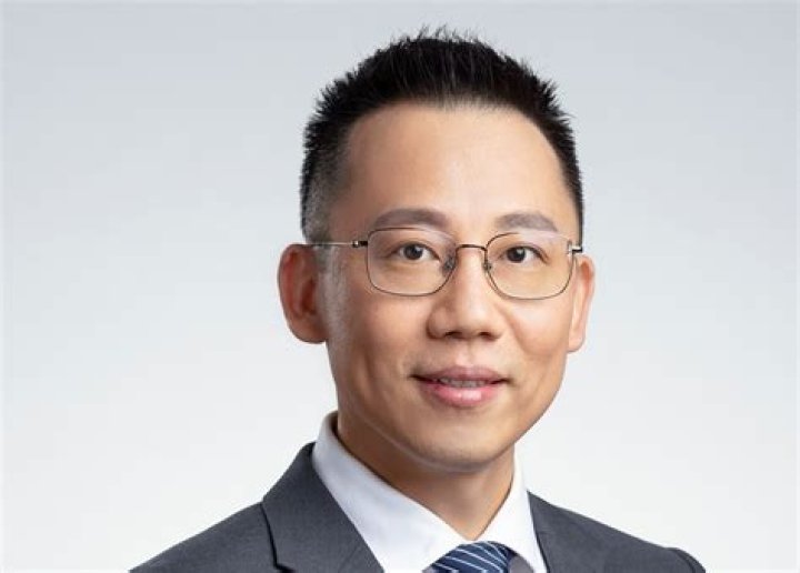 Who is the new CEO of Singapore post 2021?
