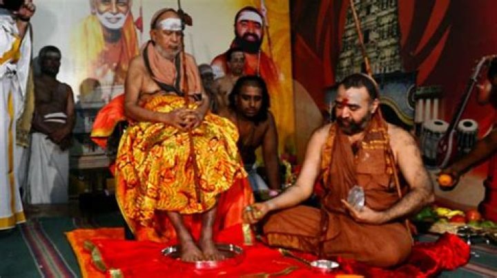 Who is the next Kanchi Peetadhipathi?