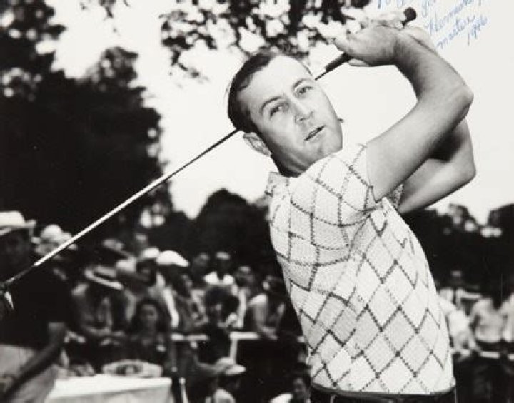 Who is the owner of Silverleaf Golf Club?