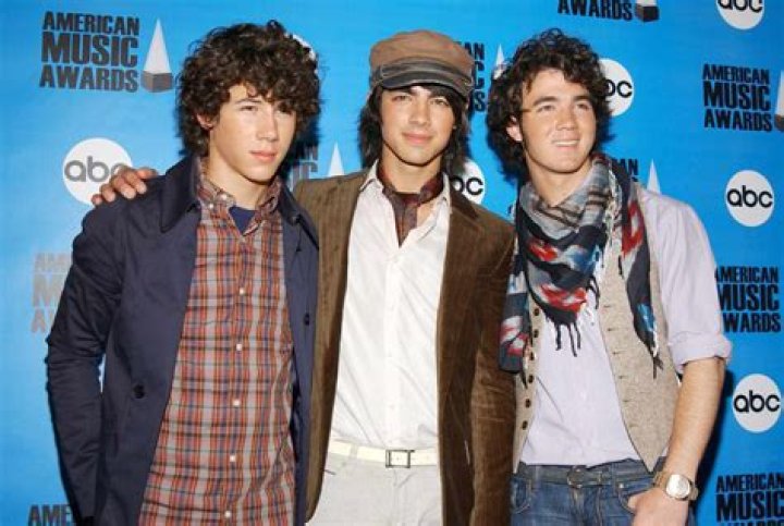 Who opened for the Jonas Brothers 2007?
