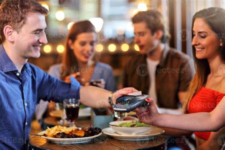 Who pays for the meal on a date?