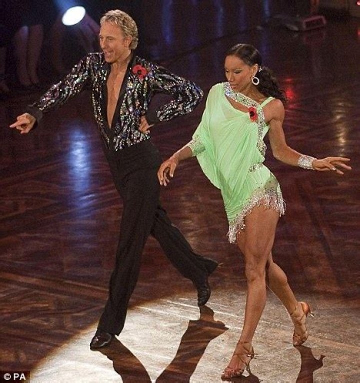Why did Jade Johnson withdraw from Strictly?